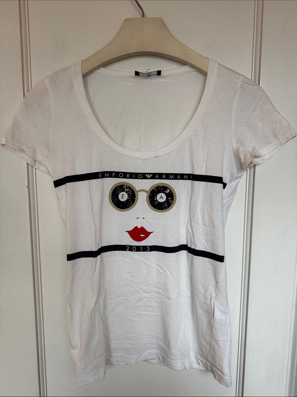 Emporio Armani White Graphic Scoop Neck Tee with Red Lip Detail
